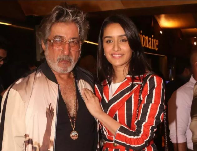 Shakti Kapoor Plastic drum Alcohol