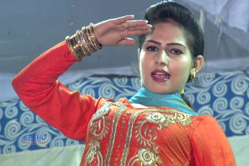 Shreya Chaudhary dance video