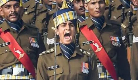 women officers in army