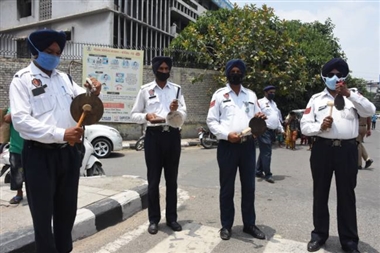 Traffic cops Covid ludhiana