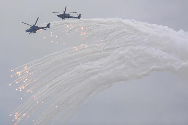 Taiwan conducts live fire drill