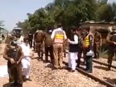train bus accident in pakistan