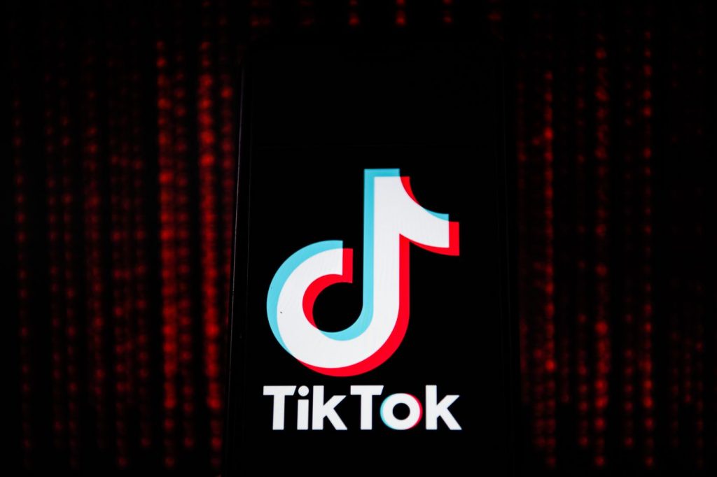 apple willl buy tiktok