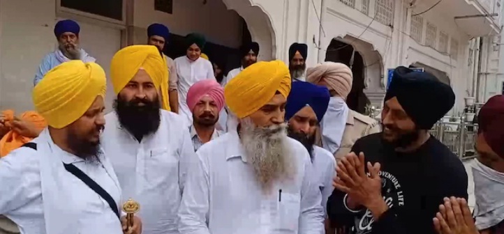 Afghan Sikhs meet Akal Takht Jathedar