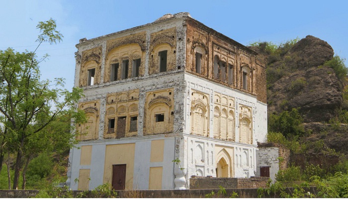 Reconstruction of historical Gurdwara