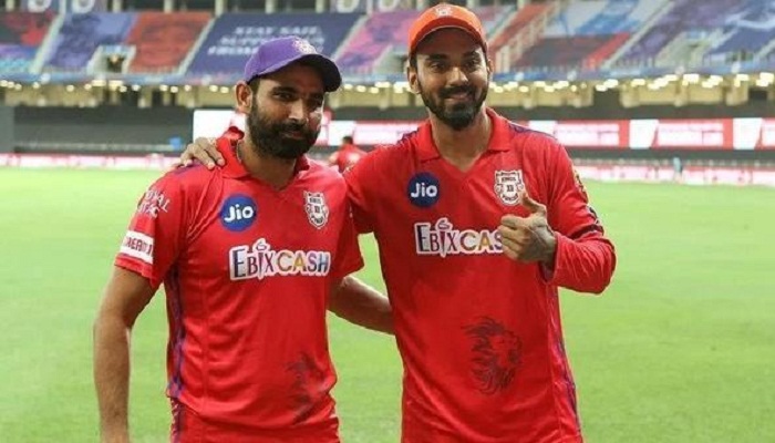 kl rahul holds orange cap