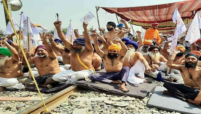 Farmers staged a dharna