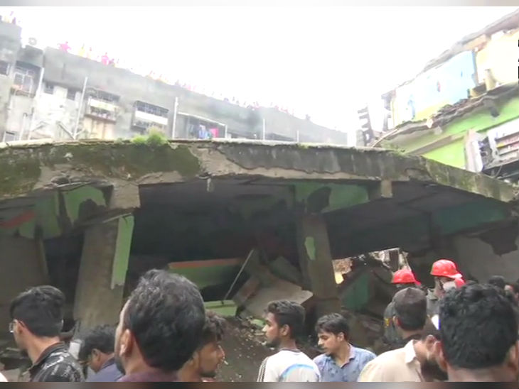 Maharashtra Three storey building collapses