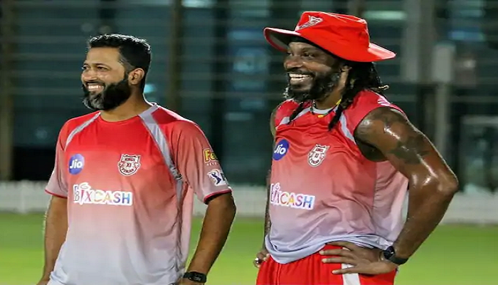 Gayle responds to fans