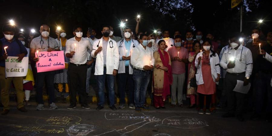 delhi doctors protest at jantar mantar