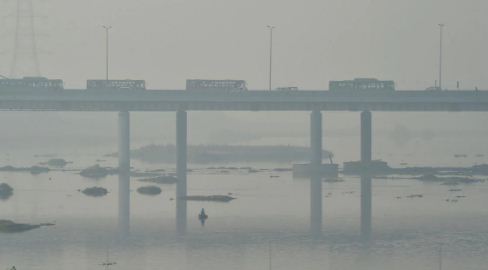 Delhi air quality turns severe