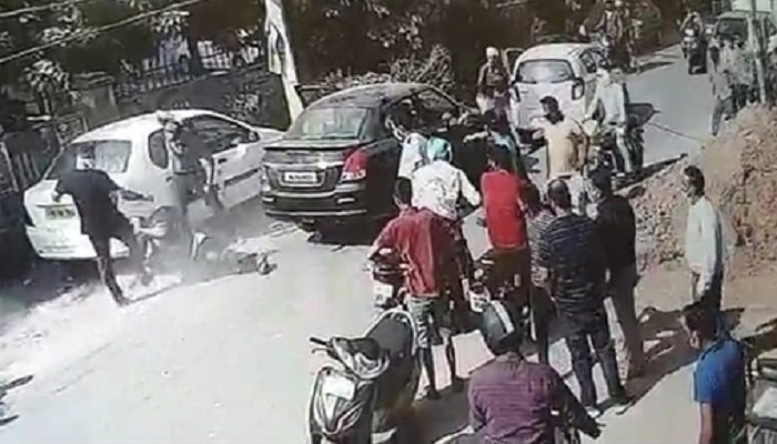 car rider attacked police