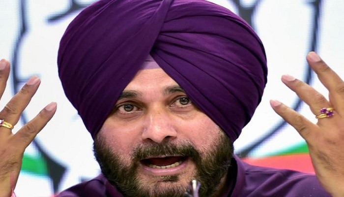 Sidhu was not found on Rahul Gandhi