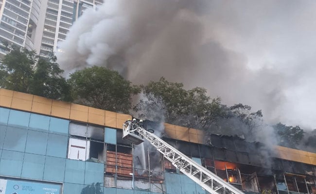 mumbai fire fighting operation still on