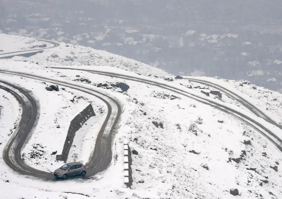 Snowfall closes several roads