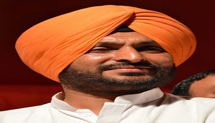 mp ravneet officers delay project