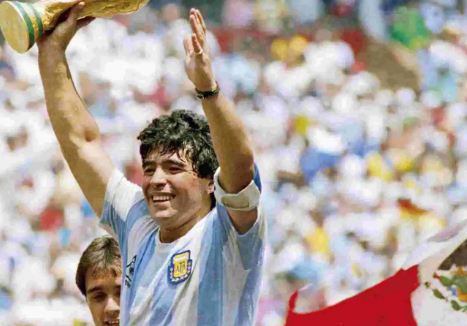 PM modi pays tribute to Diego Maradona
