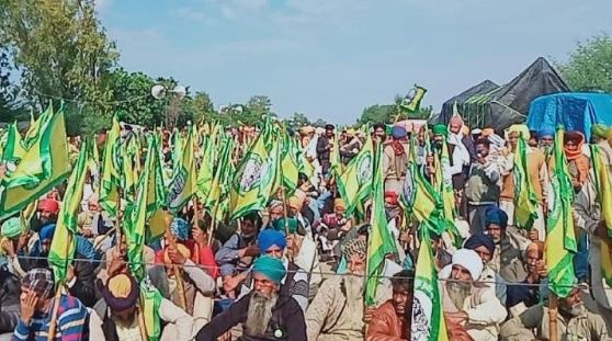 wives protesting farmers