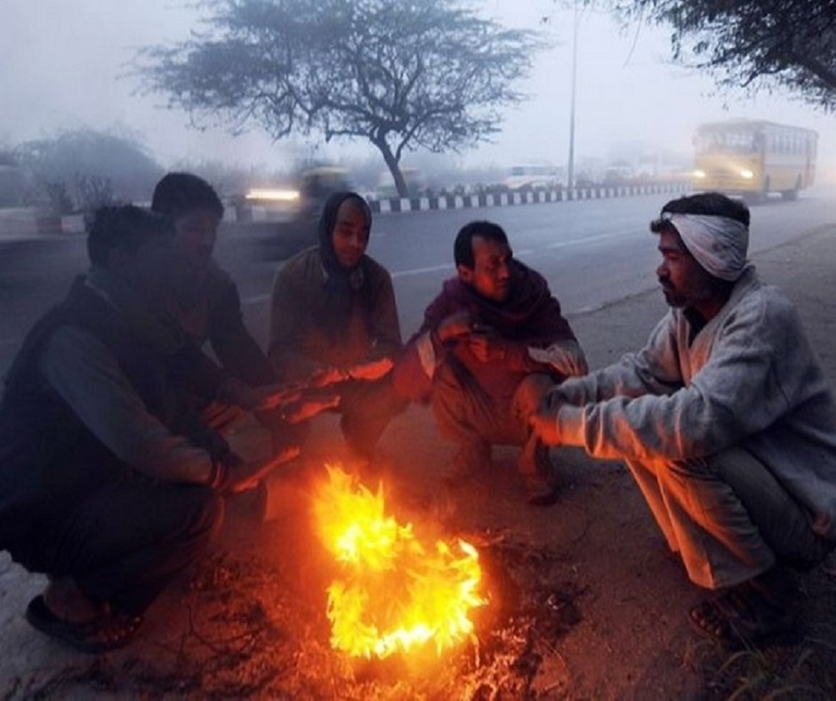 Cold breaks record in Delhi