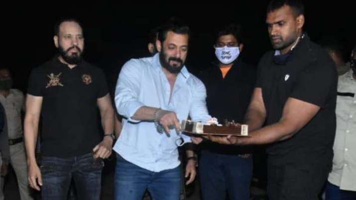 Salman celebrated his 55th birthday 