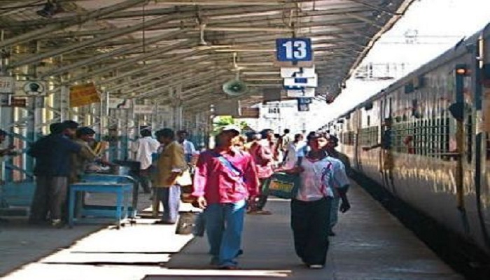 Mumbai Local Train will resume