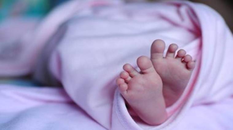 pak woman gives birth child in bus
