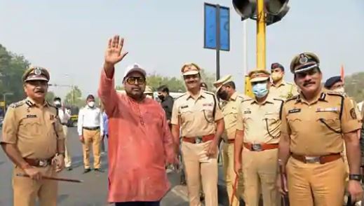 Shankar Mahadevan became the traffic constable