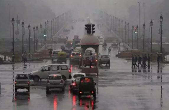 Delhi-NCR receives early morning showers
