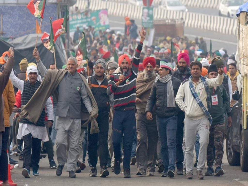 Farmers organizations on tractor parade