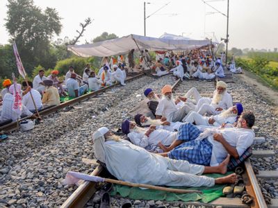 kisan andolan rail roko protest