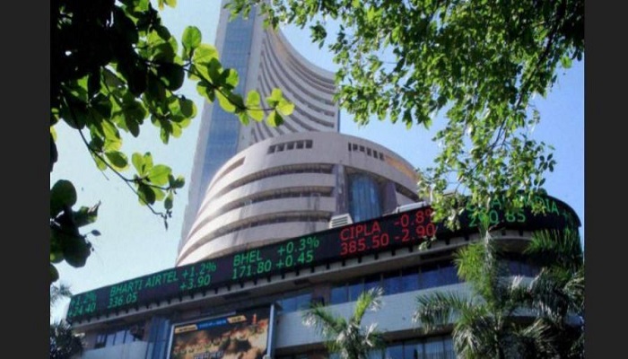 Sensex fell by 428 points