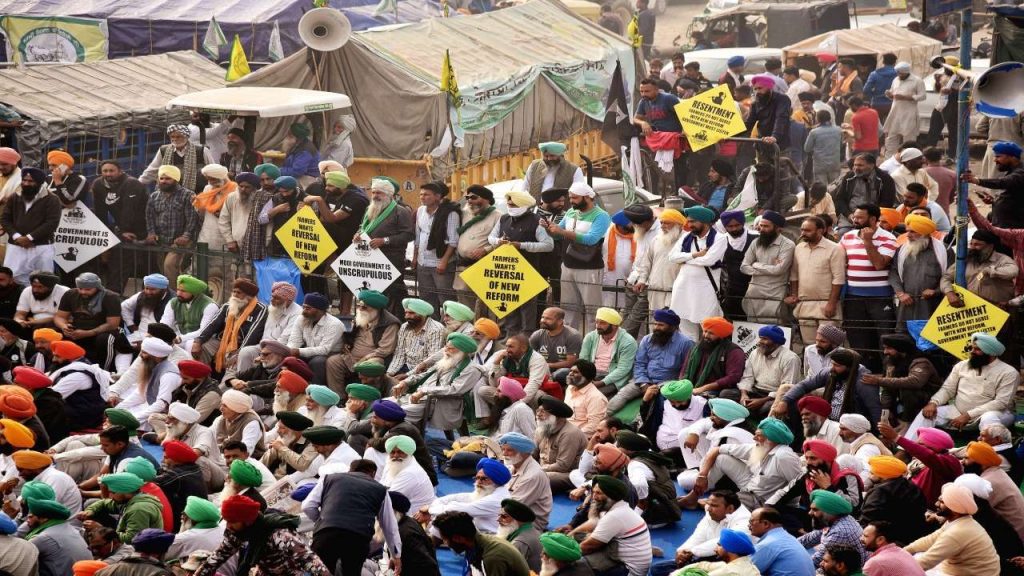 Agitating farmers to block KMP expressway 