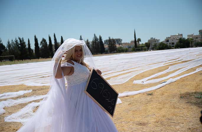 Bride Sets Guinness World Record
