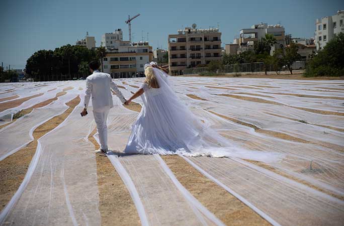 Bride Sets Guinness World Record