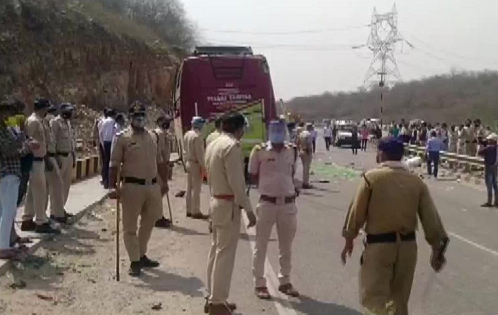 Migrant workers bus accident in tikamgarh