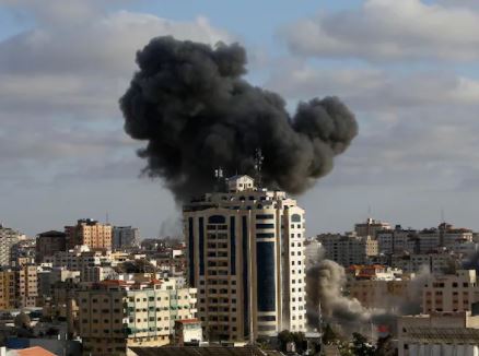 Israeli strikes target Gaza