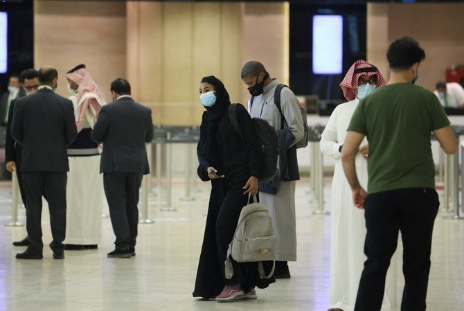 Saudi Arabia lifts travel ban