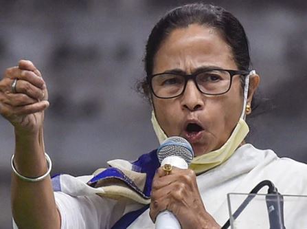 Mamata Banerjee targets Centre