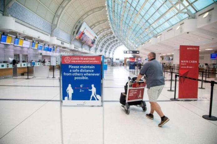 Canada extends ban on passenger flights 