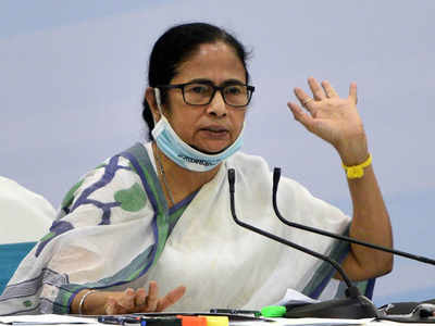 Mamata Banerjee targets Centre