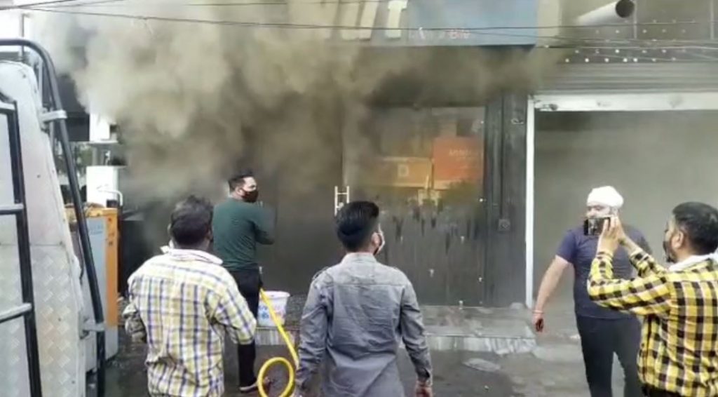 kapurthala burger hut fire breaks out