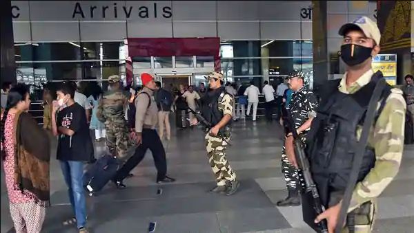 Delhi igi airport bomb call