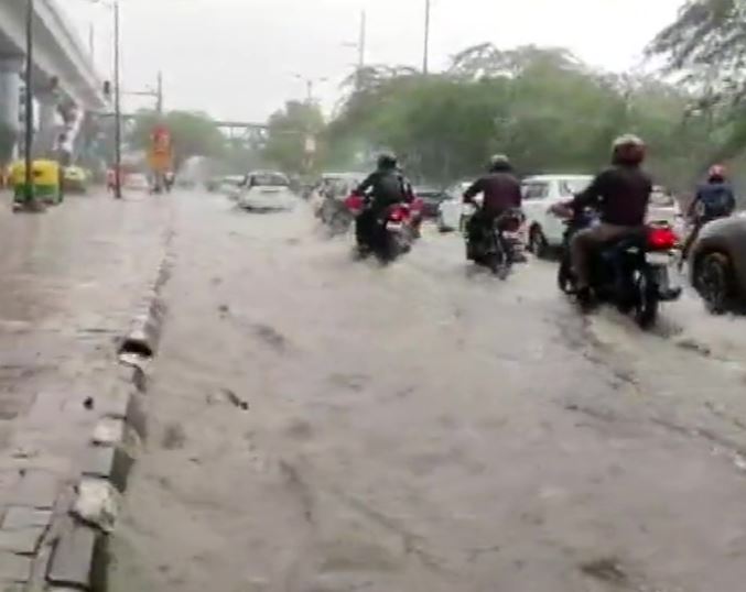 Monsoon hits Delhi