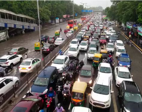 Heavy rains lashes Mumbai and Delhi