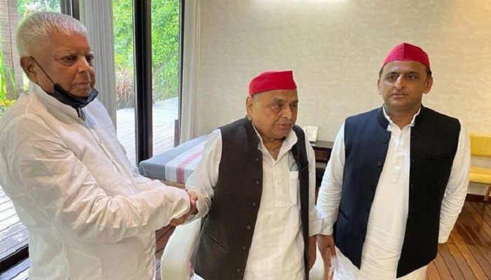 lalu prasad meets mulayam yadav