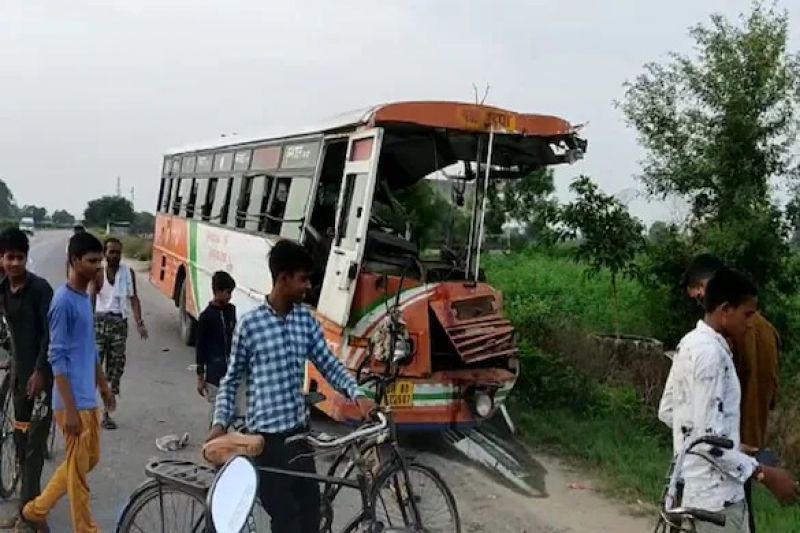 Roadways bus collided with truck