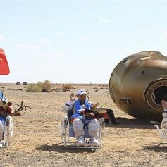 three astronaut from china