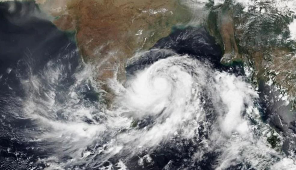 Cyclone Gulab to make landfall