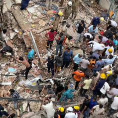 delhi-a-three-storey-building-collapsed