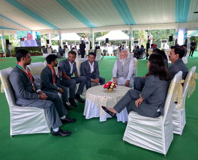 PM Modi meets India Paralympians